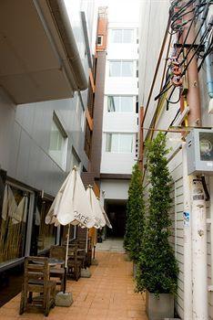 Buddy Boutique מלון 3*